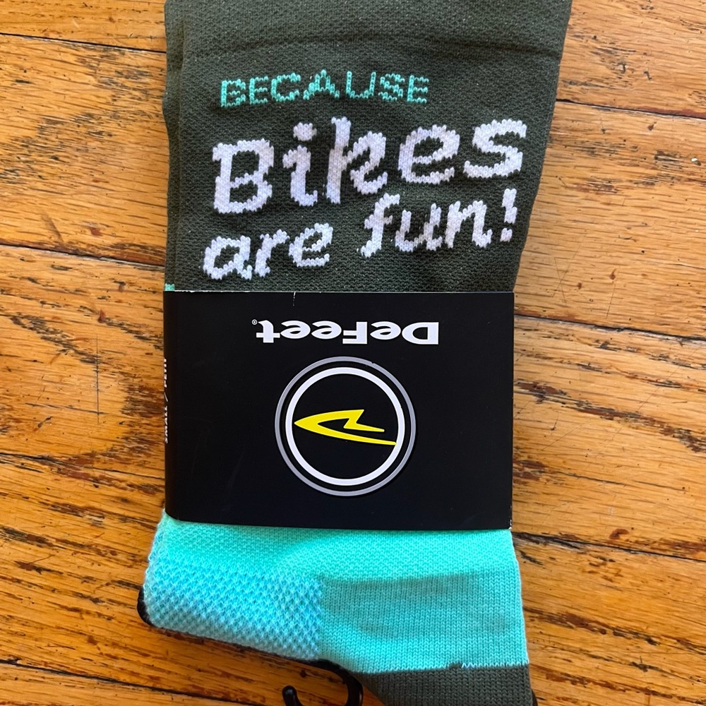 Defeet Cycling Socks - Picture 2 of 5